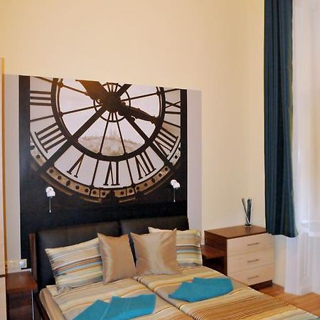 Frank & Fang Apartments บูดาเปสต์ ภายนอก รูปภาพ