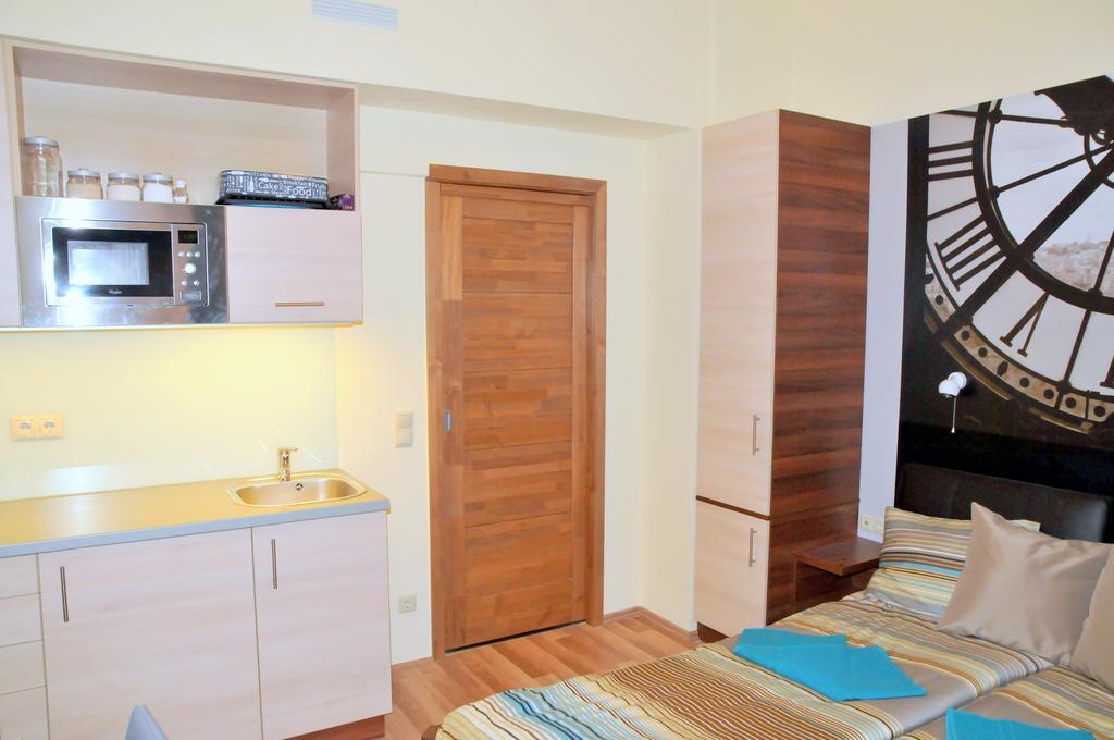 Frank & Fang Apartments บูดาเปสต์ ภายนอก รูปภาพ