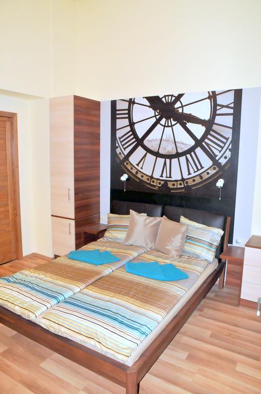 Frank & Fang Apartments บูดาเปสต์ ภายนอก รูปภาพ