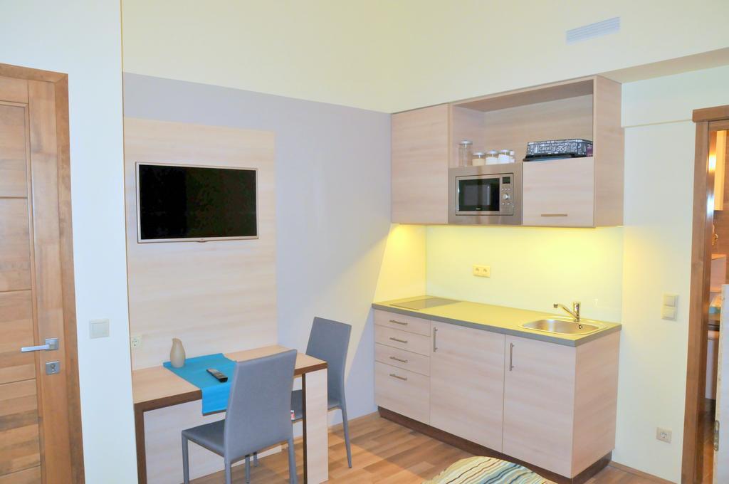 Frank & Fang Apartments บูดาเปสต์ ภายนอก รูปภาพ