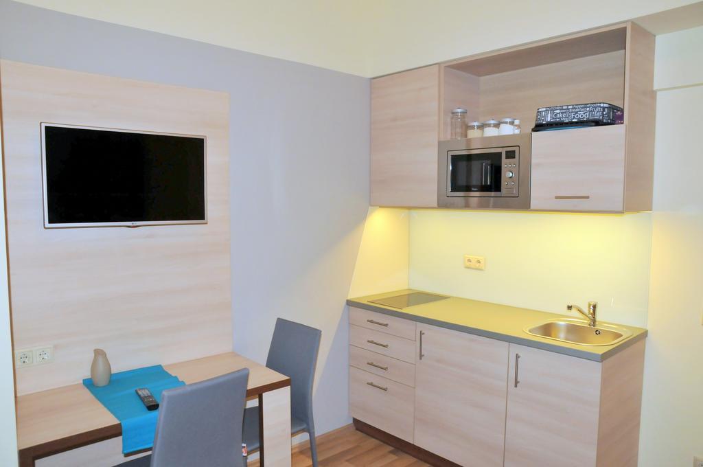 Frank & Fang Apartments บูดาเปสต์ ภายนอก รูปภาพ