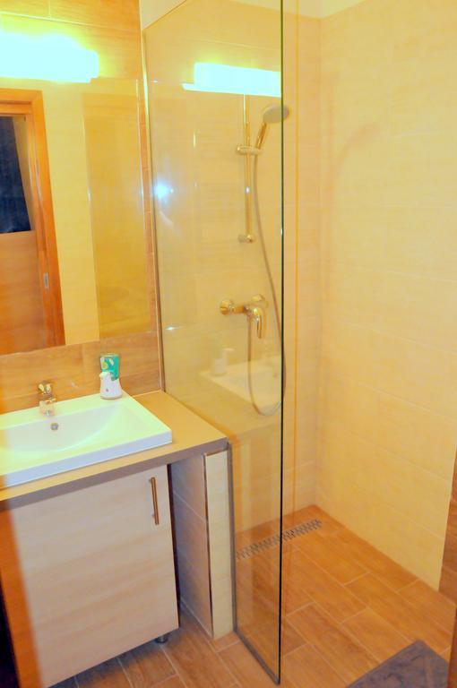 Frank & Fang Apartments บูดาเปสต์ ภายนอก รูปภาพ