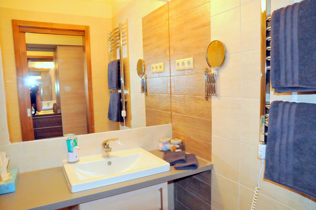 Frank & Fang Apartments บูดาเปสต์ ภายนอก รูปภาพ