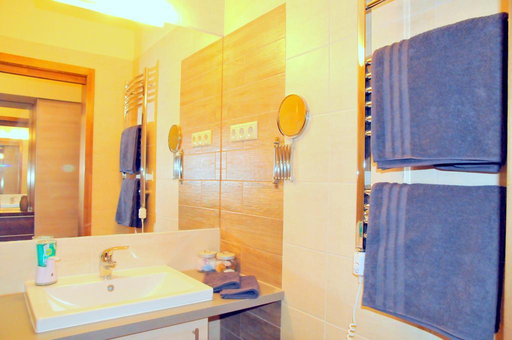 Frank & Fang Apartments บูดาเปสต์ ภายนอก รูปภาพ