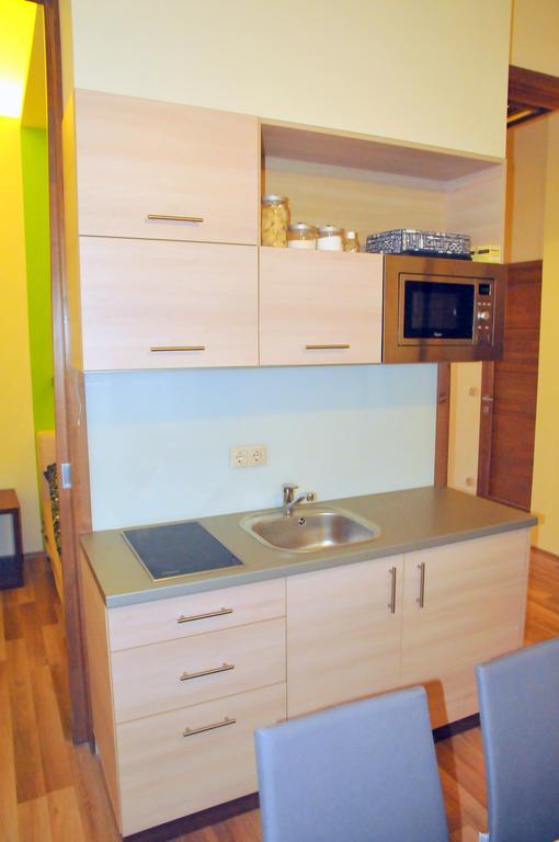 Frank & Fang Apartments บูดาเปสต์ ภายนอก รูปภาพ