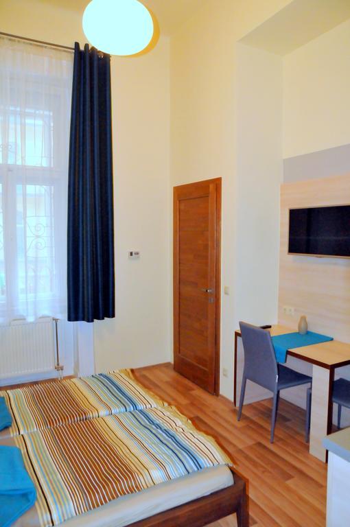 Frank & Fang Apartments บูดาเปสต์ ภายนอก รูปภาพ